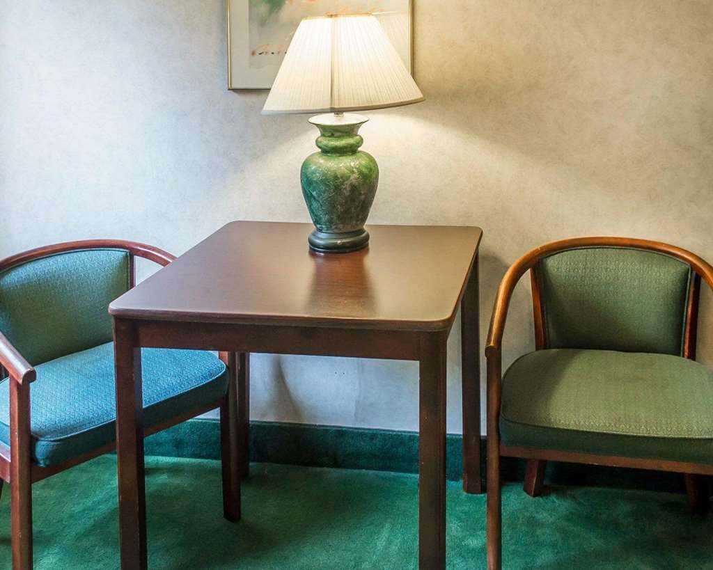 Econo Lodge Cleveland Southeast - Kent Streetsboro Bilik gambar